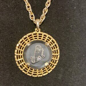 Vintage Vendome Zodiac Leo Intaglio Glass Pendant Necklace